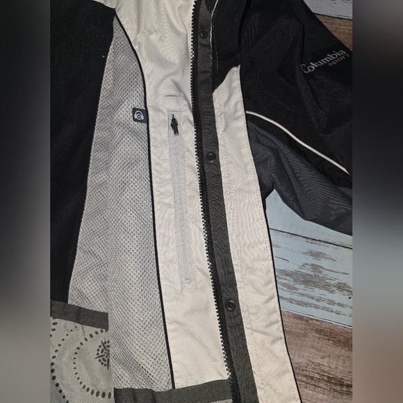 Columbia Heavy Duty Windbreaker - Picture 6 of 10